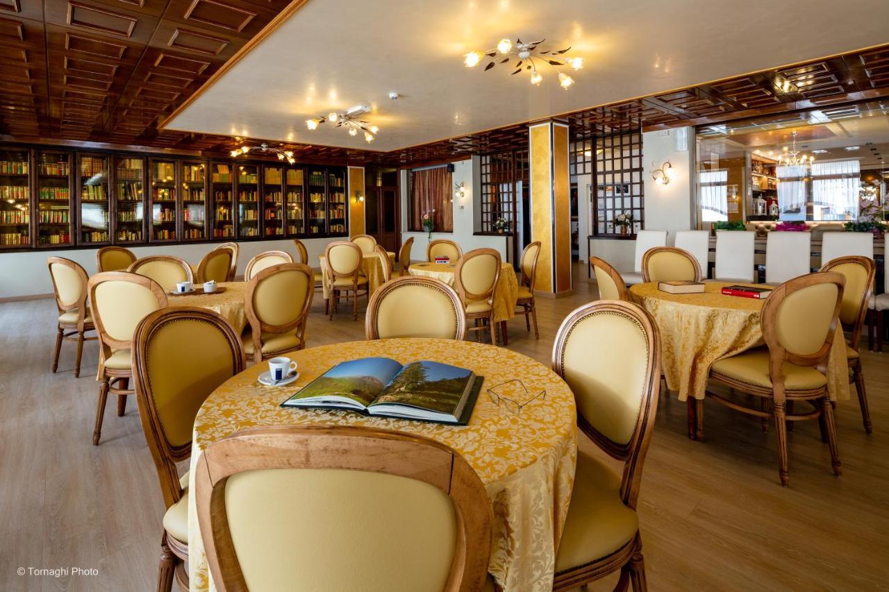 Hotel Alpen アンダロ エクステリア 写真