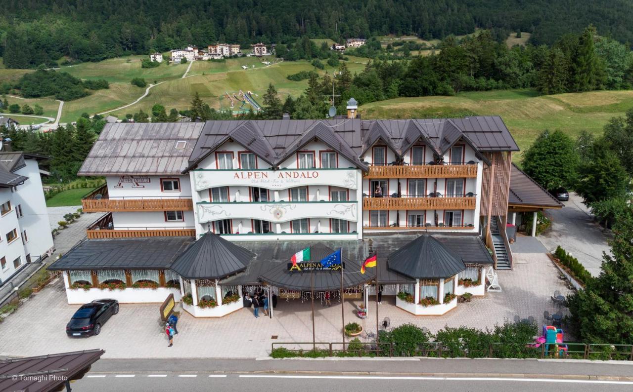 Hotel Alpen アンダロ エクステリア 写真