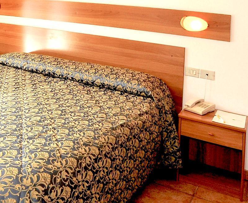 Hotel Alpen アンダロ エクステリア 写真