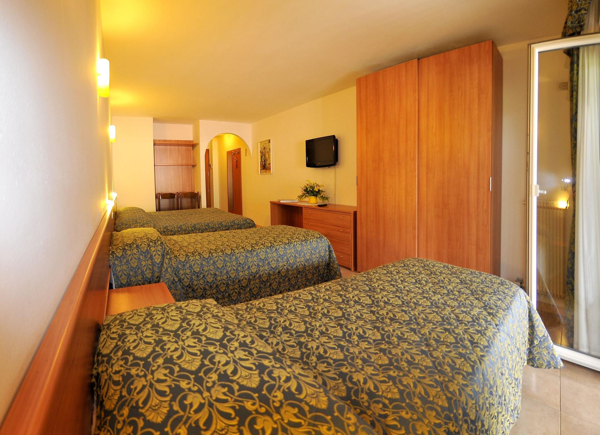 Hotel Alpen アンダロ エクステリア 写真