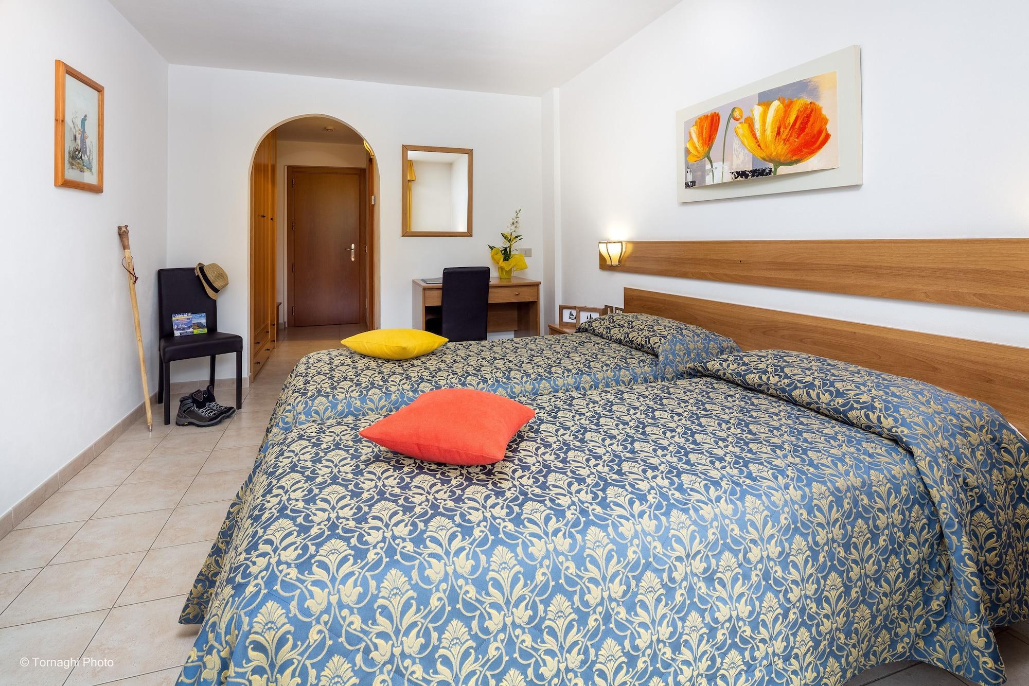 Hotel Alpen アンダロ エクステリア 写真
