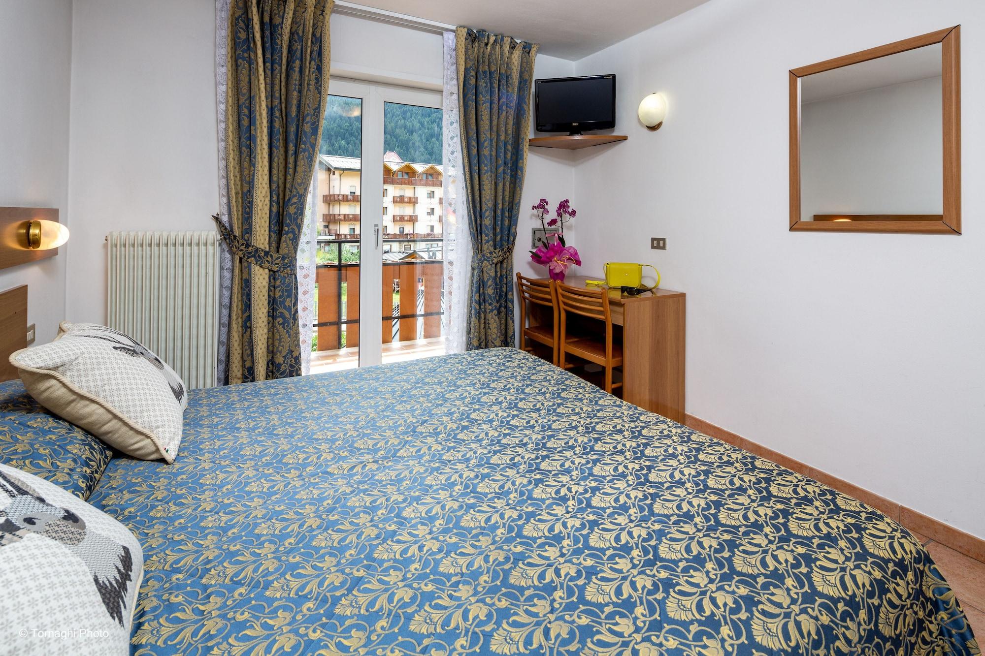 Hotel Alpen アンダロ エクステリア 写真