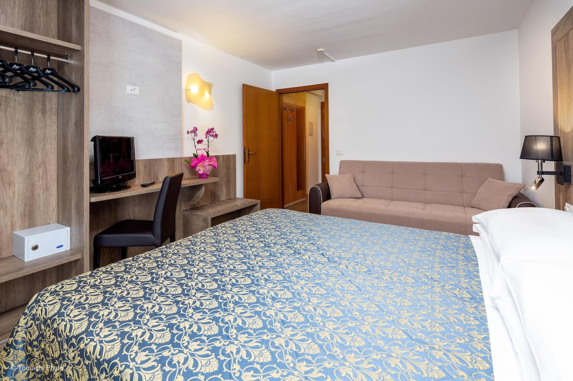Hotel Alpen アンダロ エクステリア 写真