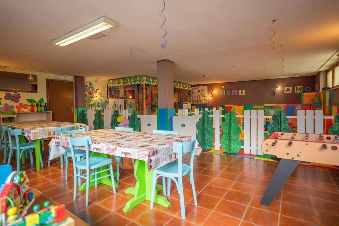 Hotel Alpen アンダロ エクステリア 写真